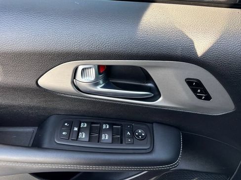 Used 2024 Chrysler Pacifica Limited w/ S Appearance Package AWD/4WD image 20
