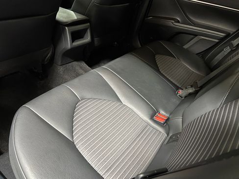 Used 2022 Toyota Camry SE image 17