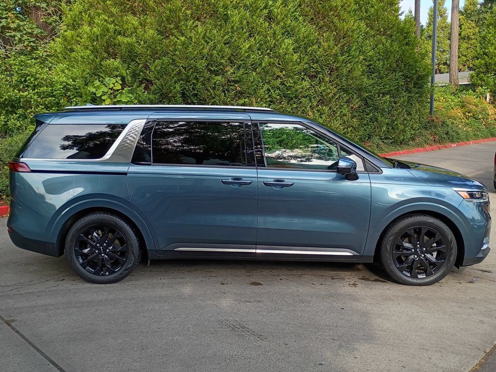Used 2024 Kia Carnival SX Prestige FWD image 3