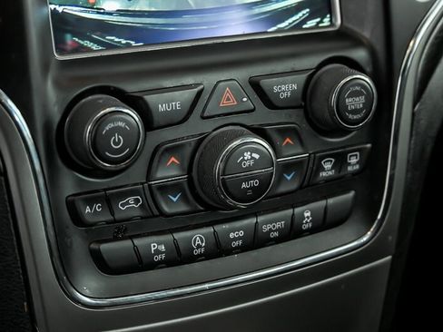 Used 2018 Jeep Grand Cherokee Altitude image 29