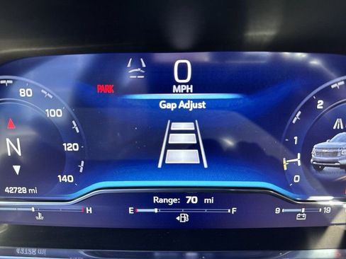 Certified 2023 Chevrolet Suburban High Country image 32