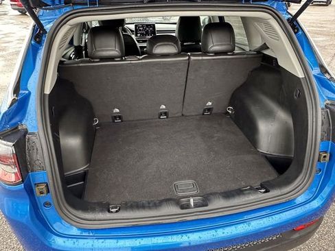 Used 2022 Jeep Compass Limited image 12