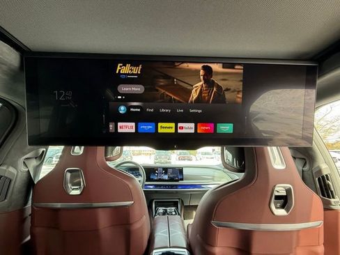 Used 2023 BMW 760i xDrive 760i xDrive image 40