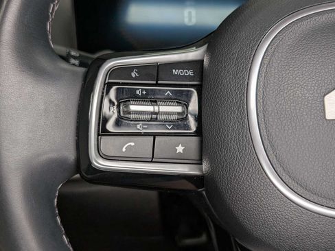 Used 2025 Kia Sorento S AWD/4WD image 39