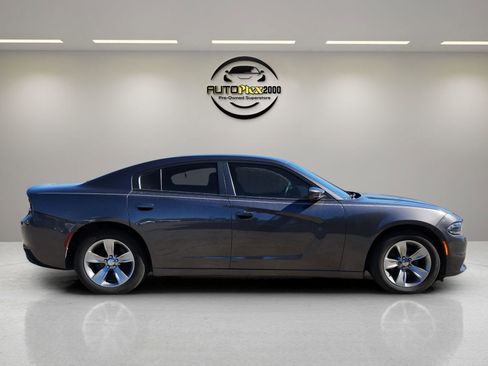 Used 2018 Dodge Charger SXT Plus image 5