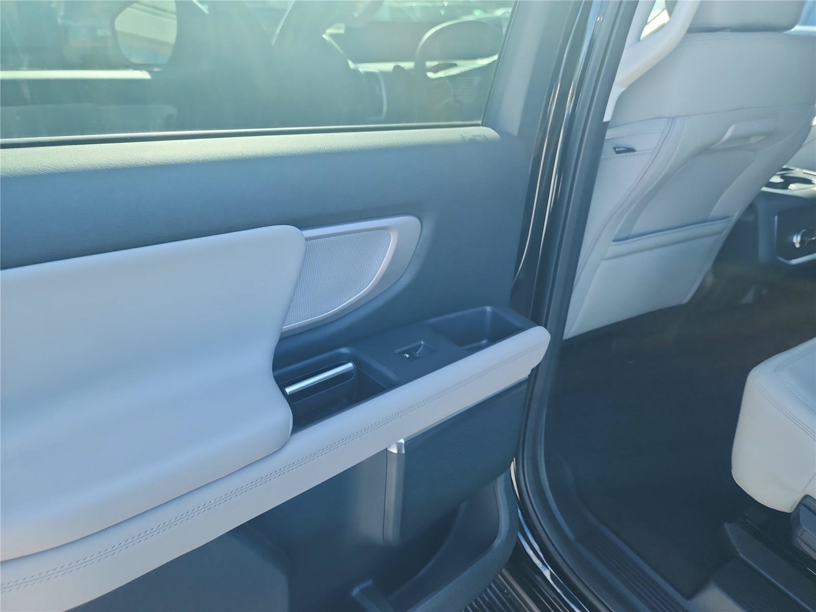 New 2027 Ford Expedition Max Active RWD image 16
