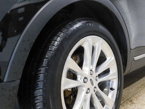 Used 2019 Ford Explorer XLT w/ XLT Desert Copper Package image 24