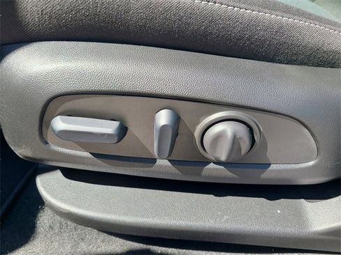 New 2026 Chevrolet Blazer LT image 18