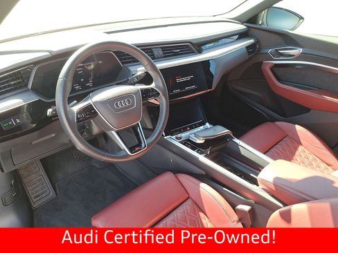 Used 2023 Audi e-tron S Premium Plus image 5