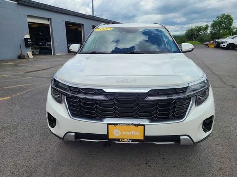Used 2024 Kia Seltos EX AWD/4WD image 3