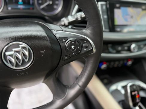 Used 2019 Buick Enclave Essence AWD/4WD image 21
