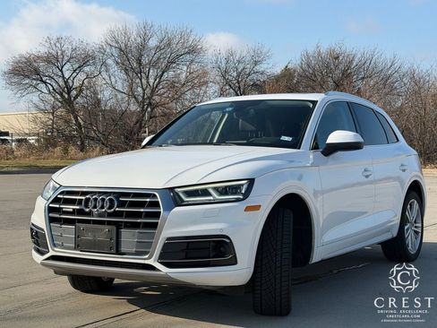 Used 2018 Audi Q5 Prestige w/ Prestige Package image 3