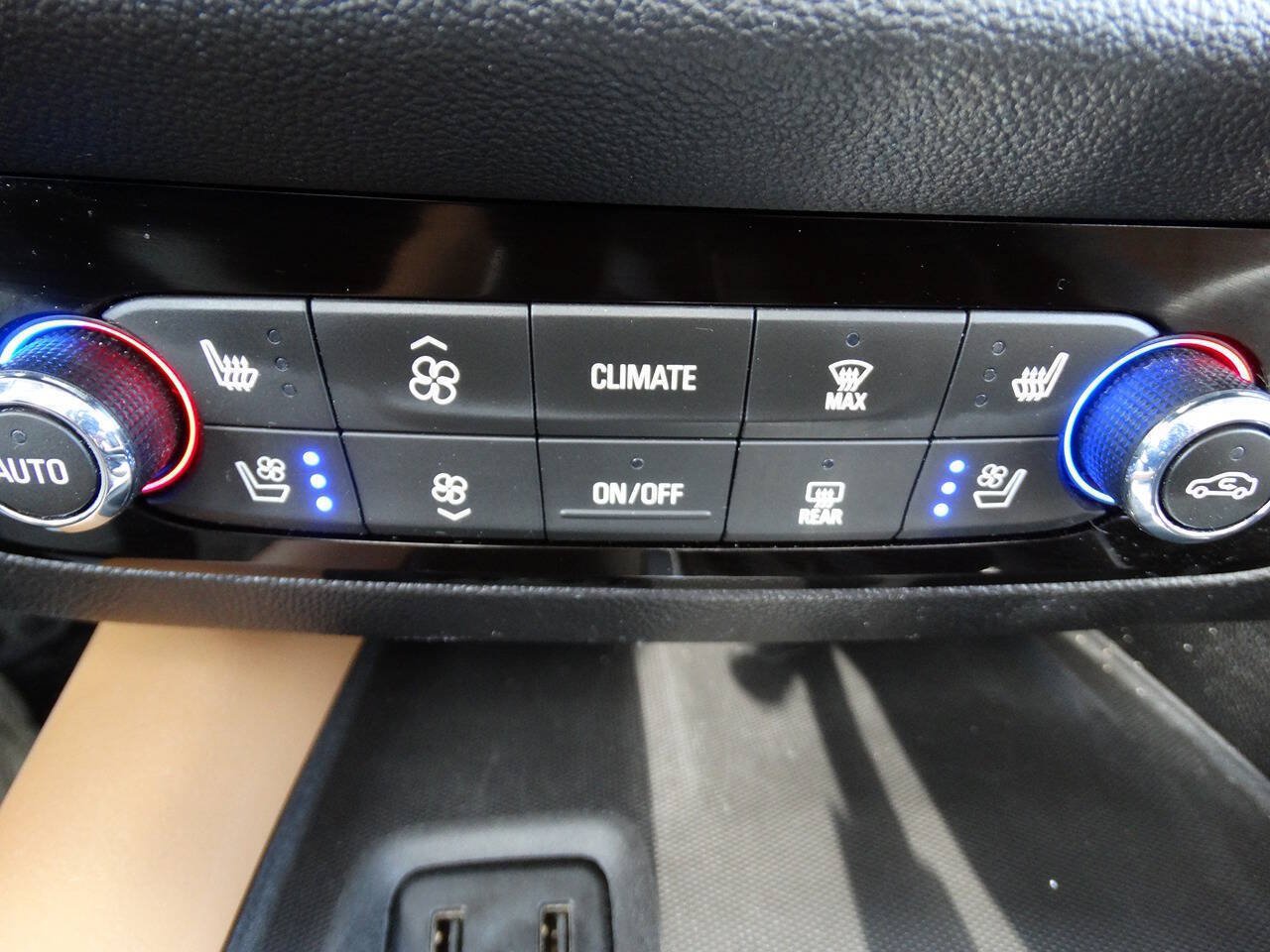 Used 2019 Buick Enclave AWD Premium w/ Experience Buick Package image 37