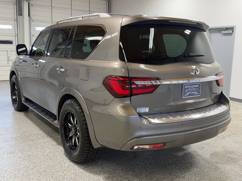 Used 2018 INFINITI QX80 2WD w/ Driver Assistance Package image 2