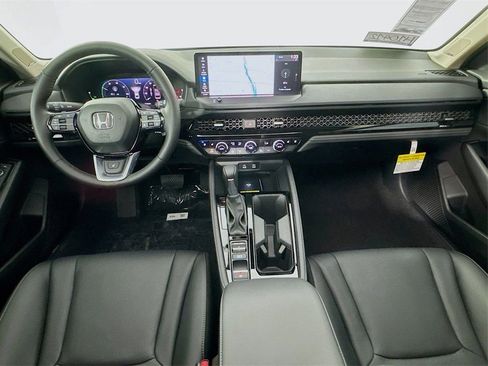 Certified 2025 Honda Accord Touring image 32