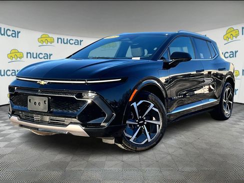 Used 2025 Chevrolet Equinox EV LT image 3