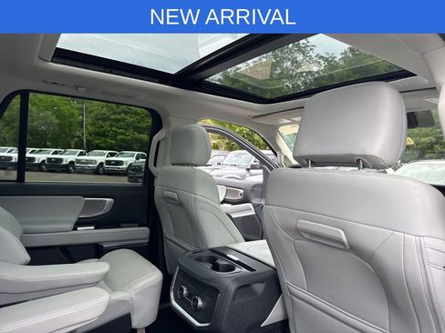 Certified 2025 Ford Expedition Platinum AWD/4WD image 28