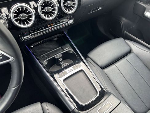 Used 2025 Mercedes-Benz GLA 250 image 42