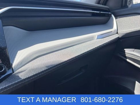 Used 2026 Jeep Cherokee Laredo AWD/4WD image 23