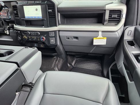 New 2024 Ford F550 4x4 Crew Cab Super Duty image 14