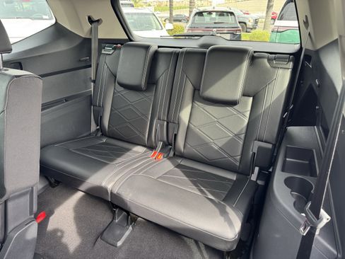 Certified 2024 Volkswagen Atlas SE image 34