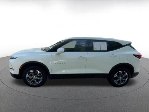 Used 2025 Chevrolet Blazer LT FWD image 7