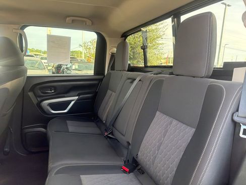 Certified 2021 Nissan Titan SV image 21