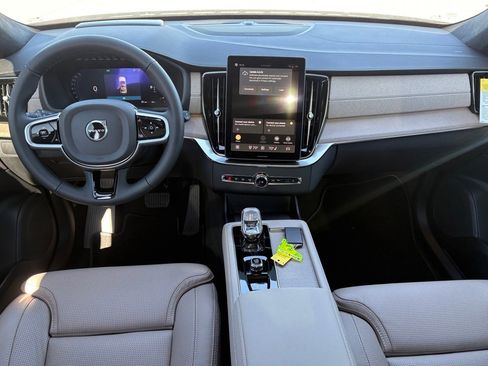 New 2026 Volvo XC90 B6 Ultra w/ Lounge Package image 11