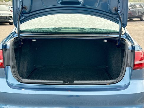 Used 2017 Volkswagen Jetta S image 12