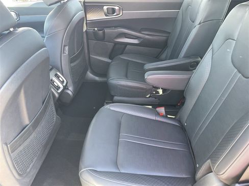 Certified 2025 Kia Sorento EX image 16