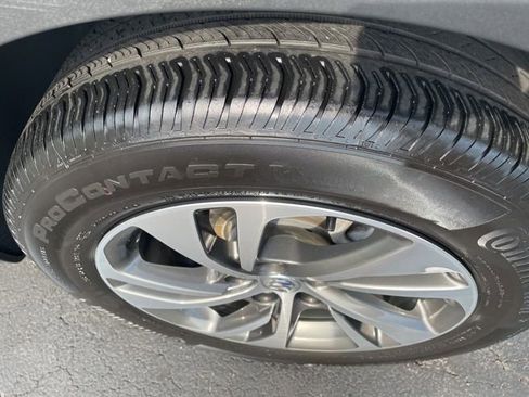 Used 2023 Buick Envision Essence FWD image 33
