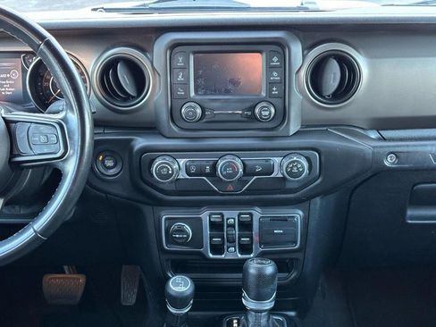 Used 2018 Jeep Wrangler Unlimited Sport S image 13