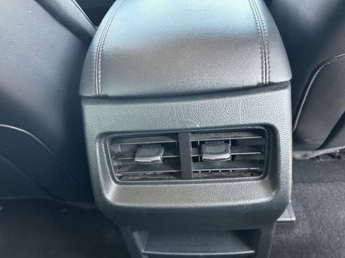 Used 2024 Ford Edge SEL AWD/4WD image 15