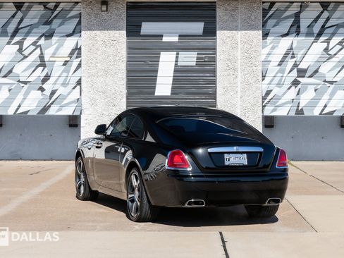 Used 2017 Rolls-Royce Wraith image 12