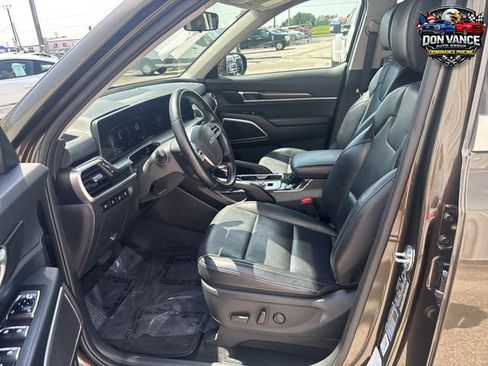 Used 2025 Kia Telluride S FWD image 9