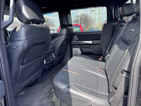 Used 2024 Ford F450 Platinum w/ FX4 Off-Road Package image 9
