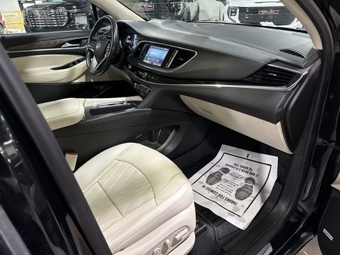 Certified 2024 Buick Enclave Avenir w/ Avenir Technology Package image 29