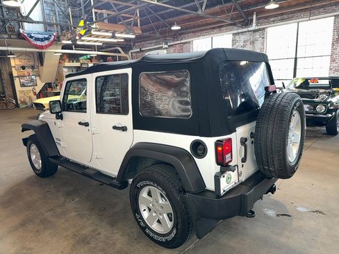 Used 2017 Jeep Wrangler Unlimited Sport w/ Quick Order Package 24S image 5