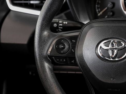 Used 2020 Toyota Corolla LE FWD image 15