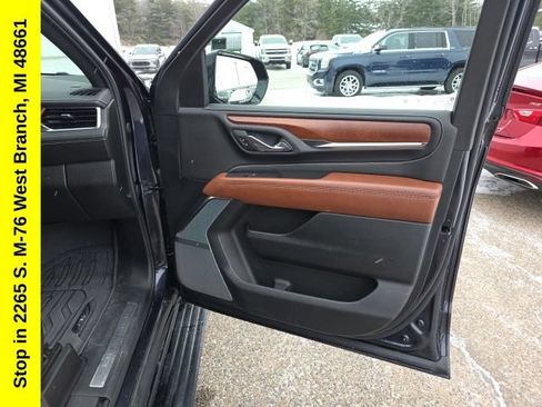 Used 2024 GMC Yukon XL Denali Ultimate w/ LPO, Floor Liner Package AWD/4WD image 34