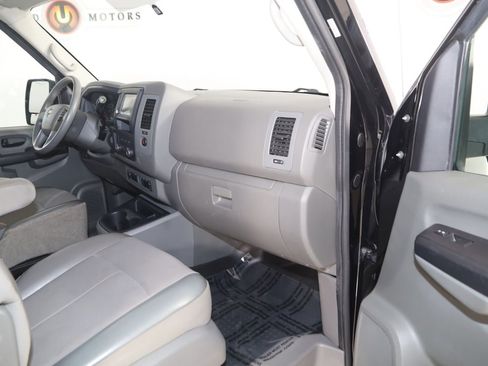 Used 2021 Nissan NV 1500 SV image 36