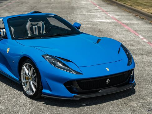 Used 2022 Ferrari 812 GTS RWD image 30