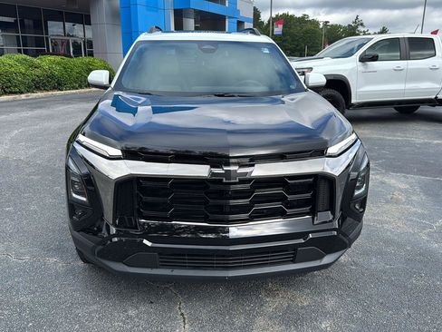 New 2025 Chevrolet Equinox ACTIV w/ Safety and Technology Package image 8