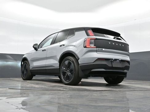 New 2026 Volvo EX30 Cross Country Ultra w/ Protection Package Premier image 35