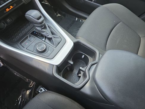 Used 2024 Toyota RAV4 LE AWD/4WD image 25