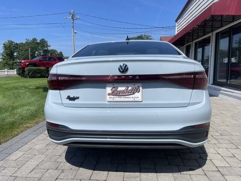 Used 2025 Volkswagen Jetta Sport FWD image 6