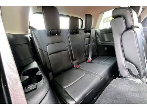 Used 2025 Nissan Pathfinder SL AWD/4WD image 31