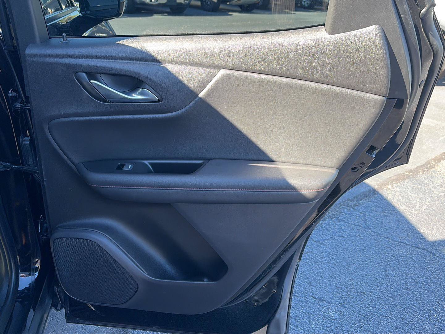 Used 2019 Chevrolet Blazer RS w/ Sun and Wheels Package FWD image 16