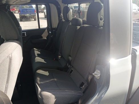 New 2025 Jeep Gladiator Sport image 13