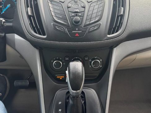 Used 2015 Ford Escape SE image 16